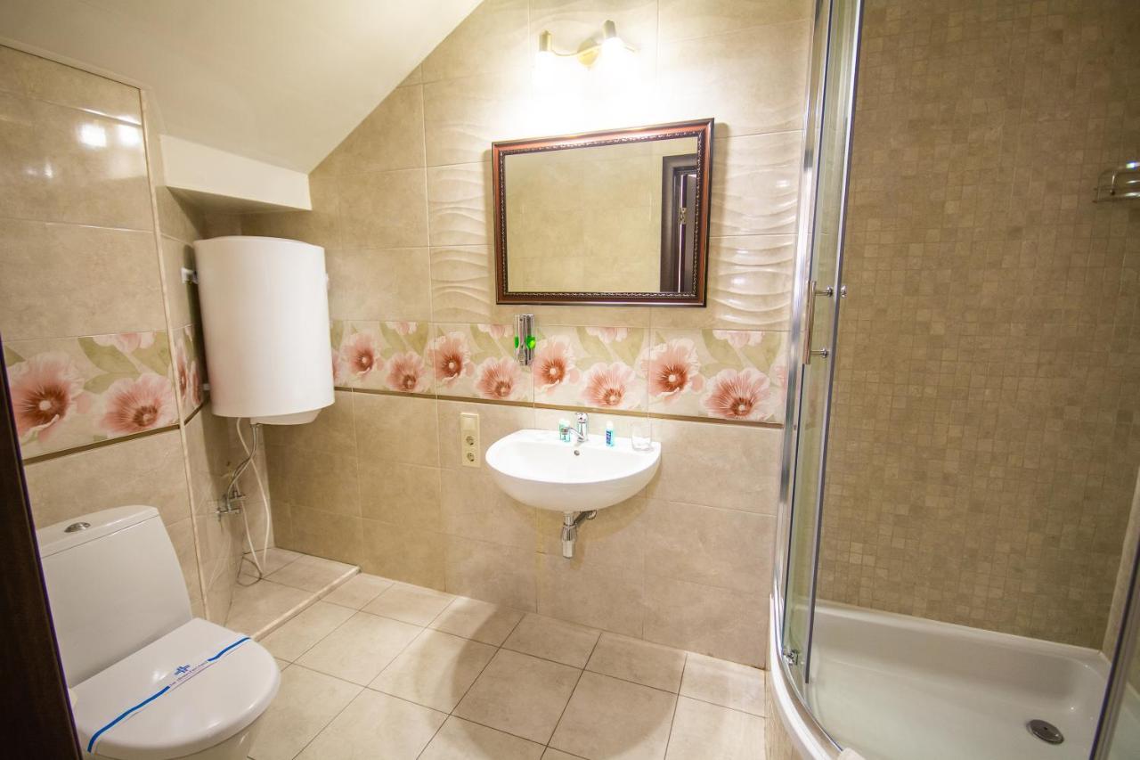 Hotel Три Сімки Vyšhorod Exteriér fotografie