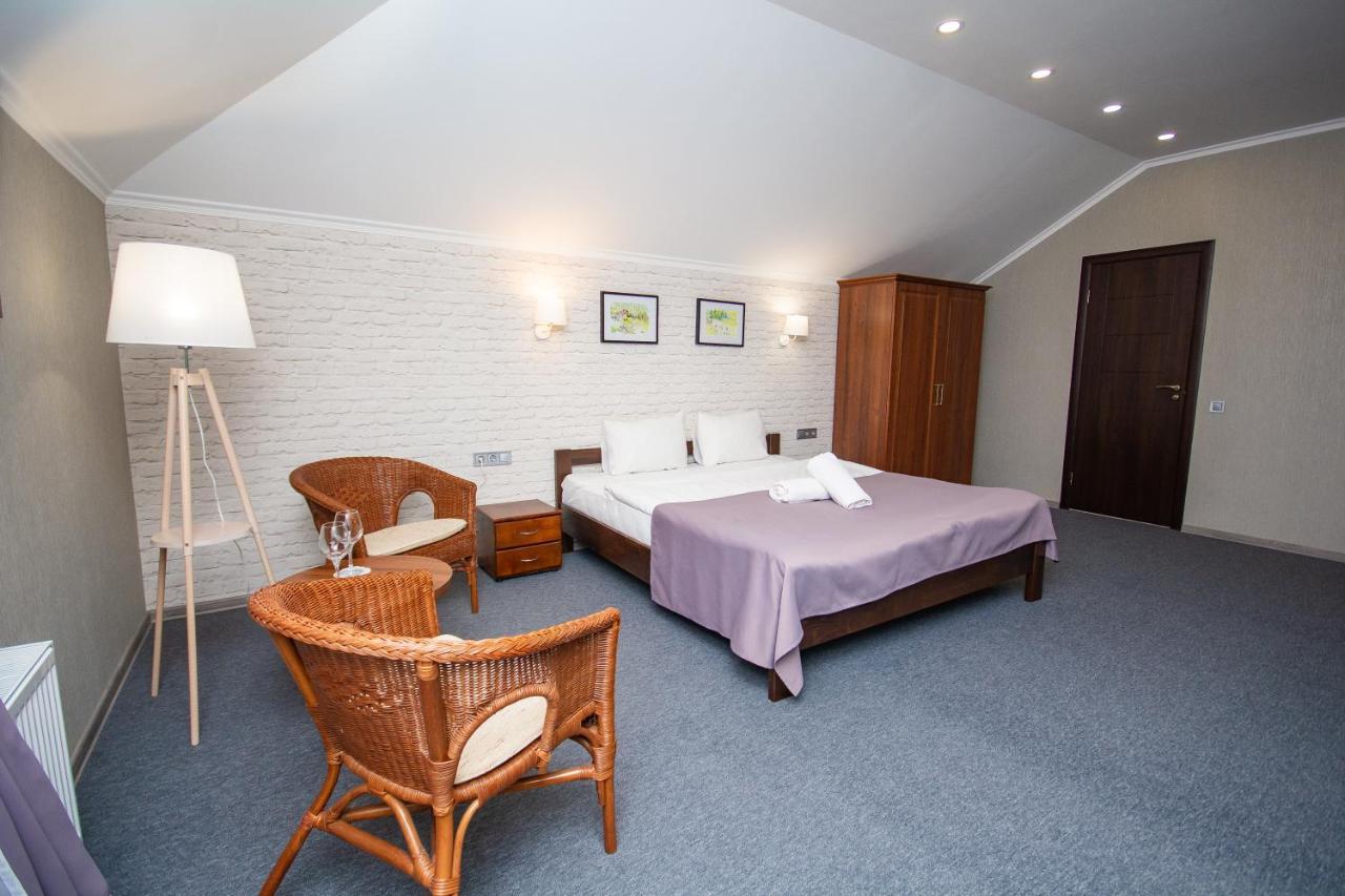 Hotel Три Сімки Vyšhorod Exteriér fotografie
