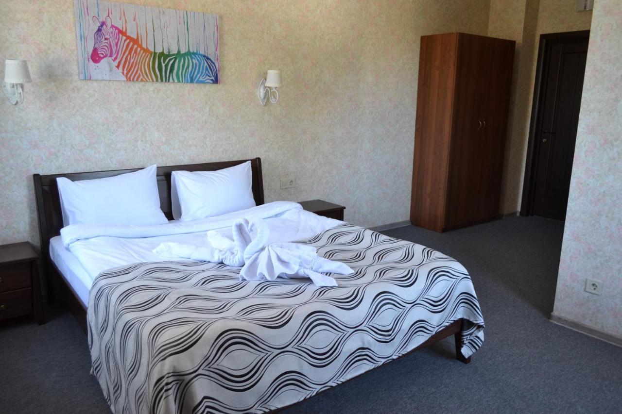 Hotel Три Сімки Vyšhorod Exteriér fotografie