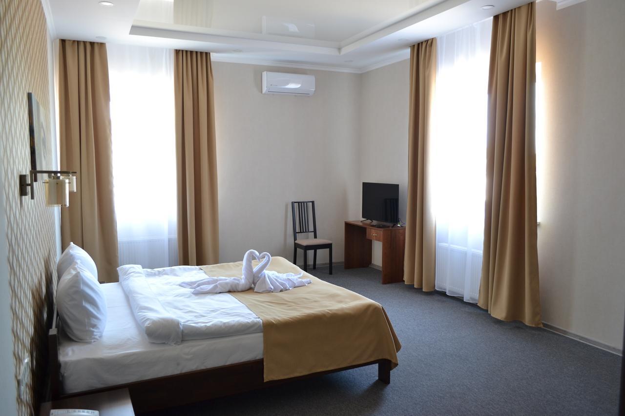 Hotel Три Сімки Vyšhorod Exteriér fotografie