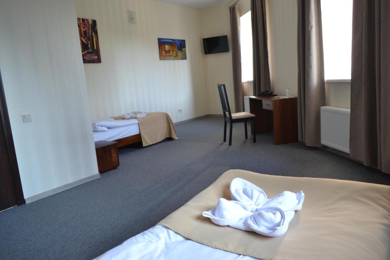 Hotel Три Сімки Vyšhorod Exteriér fotografie