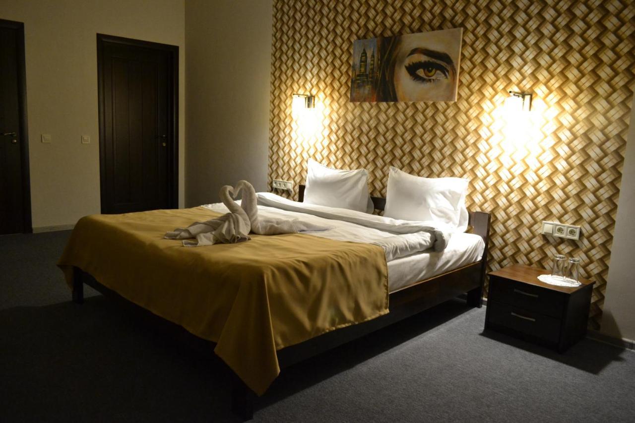 Hotel Три Сімки Vyšhorod Exteriér fotografie